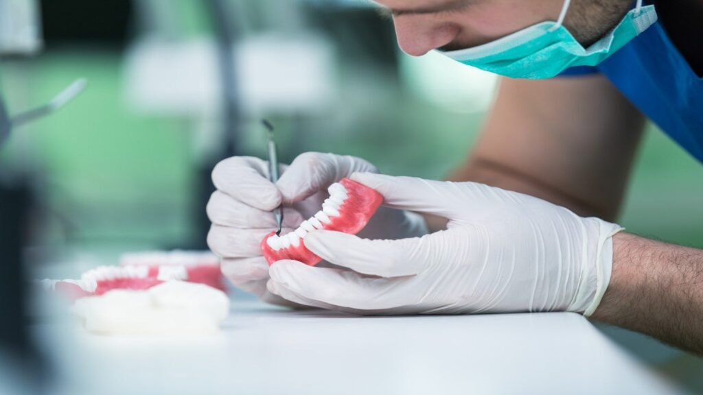 Avista buys the Spanish dental prosthesis provider Terrats Medical