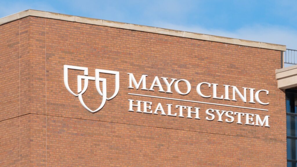 Building of Mayo Clinic's new La Crosse hospital is full