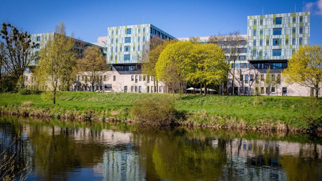 Klinikum Siloah to enhance affected person's security with Siemens ICs